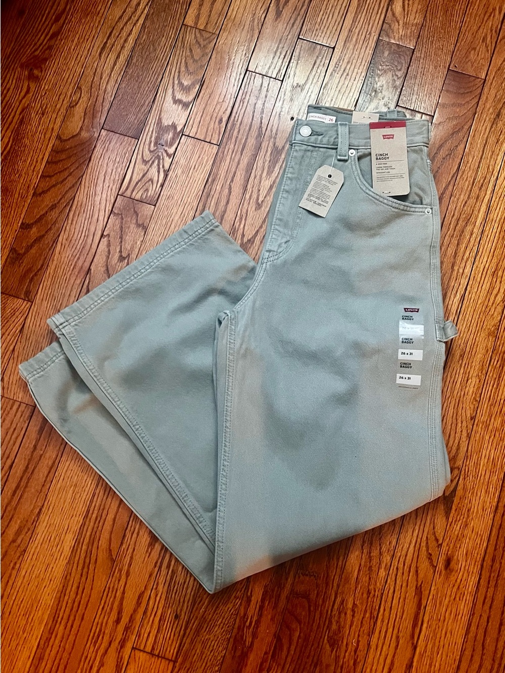 NWT Levi Jeans - Picture 5 of 10